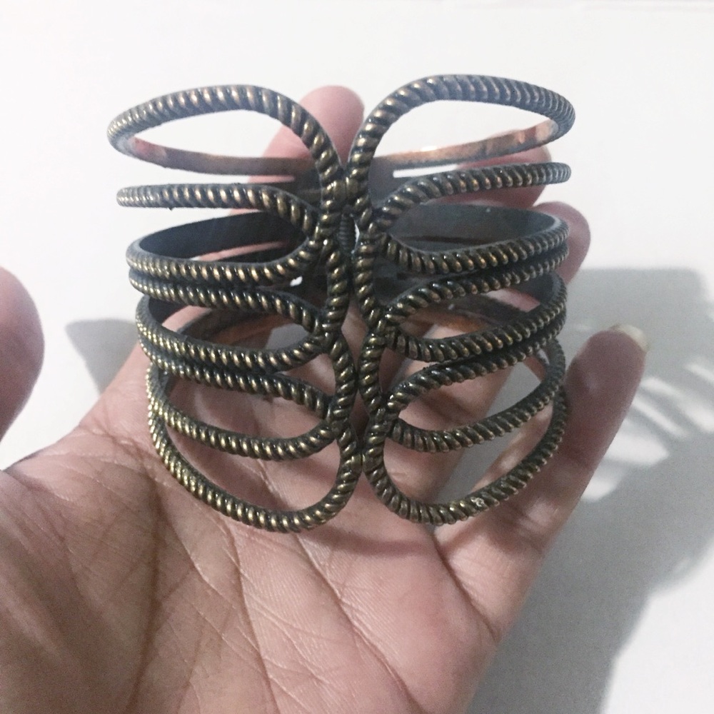 [Aldo] Antique cage cuff
